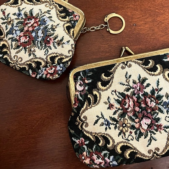 Vintage Tapestry change purse set 2 sizes, one is a keychain floral EUC - Picture 13 of 13